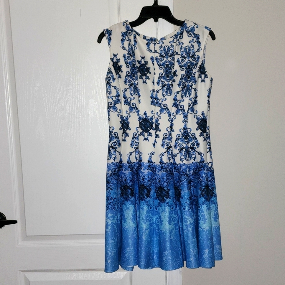Floral | Blue Danny & Nicole Dresses | Fitted Mid-Length | Worn Once |